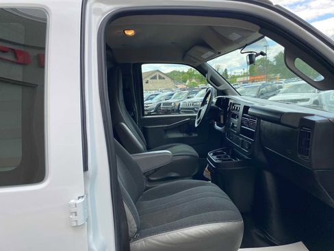 Used 2024 Chevrolet Express 2500 w/ Driver Convenience Package RWD image 23
