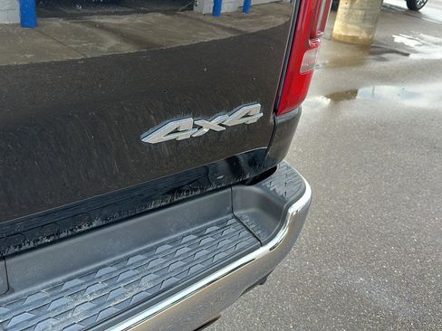 Used 2019 RAM 1500 Laramie image 6