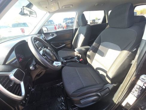 Used 2020 Kia Soul S image 21