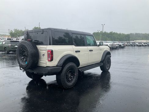 New 2026 Ford Bronco Outer Banks w/ Sasquatch Package AWD/4WD image 5