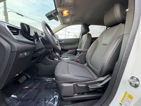Used 2025 Buick Encore GX Preferred image 22