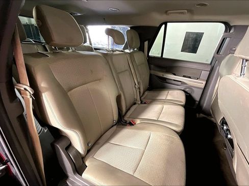 Used 2019 Ford Expedition Max XLT RWD image 32