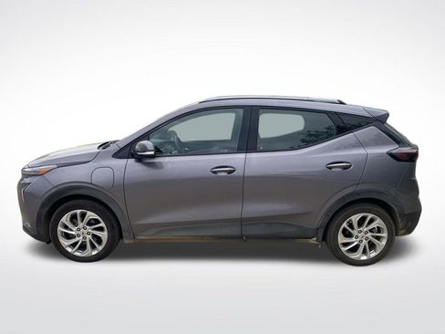 Used 2023 Chevrolet Bolt EUV LT FWD image 3