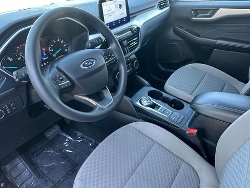 Used 2022 Ford Escape SE image 11