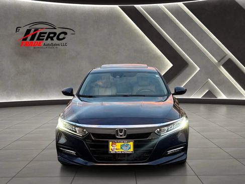Used 2018 Honda Accord EX image 9