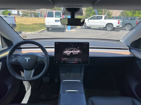 Used 2023 Tesla Model Y Long Range AWD/4WD image 21