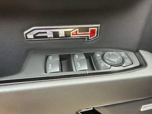 Used 2022 GMC Sierra 1500 AT4 w/ AT4 Premium Package AWD/4WD image 28