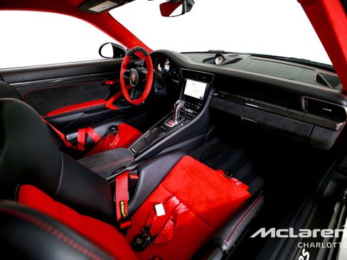 Used 2018 Porsche 911 GT2 RS RWD image 20