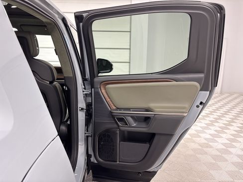 Used 2024 Rivian R1T Adventure AWD/4WD image 19