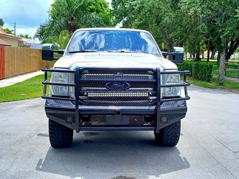 Used 2016 Ford F250 Platinum AWD/4WD image 2