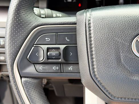 Used 2025 Toyota 4Runner SR5 RWD image 16