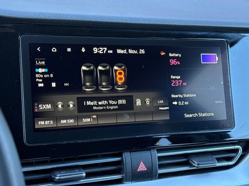 Used 2022 Kia Niro EX image 21