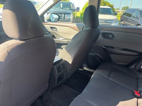 Used 2023 Nissan Rogue S AWD/4WD image 13