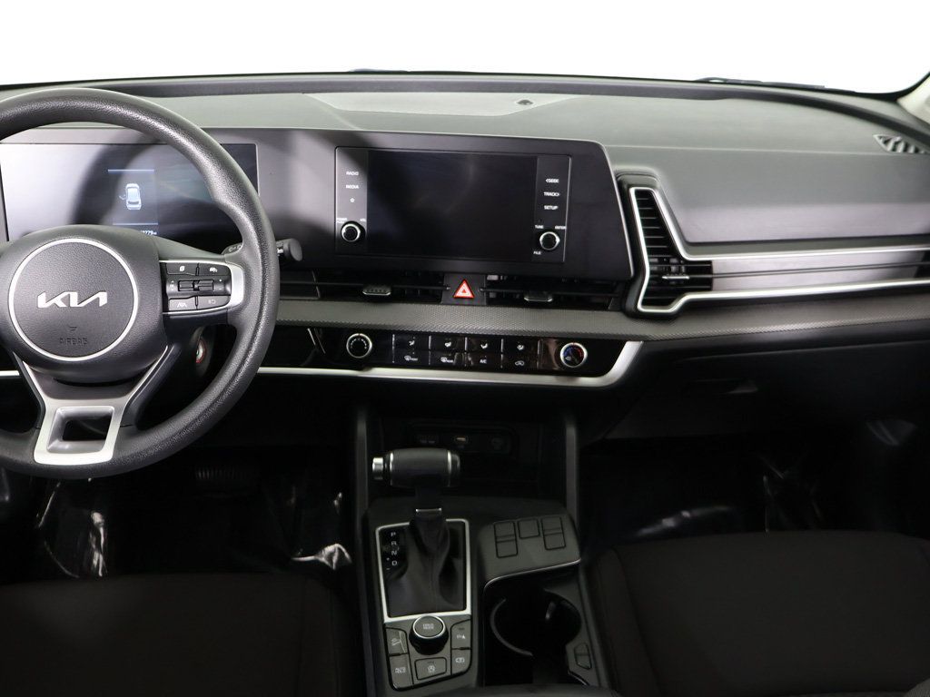 Used 2024 Kia Sportage LX FWD image 32