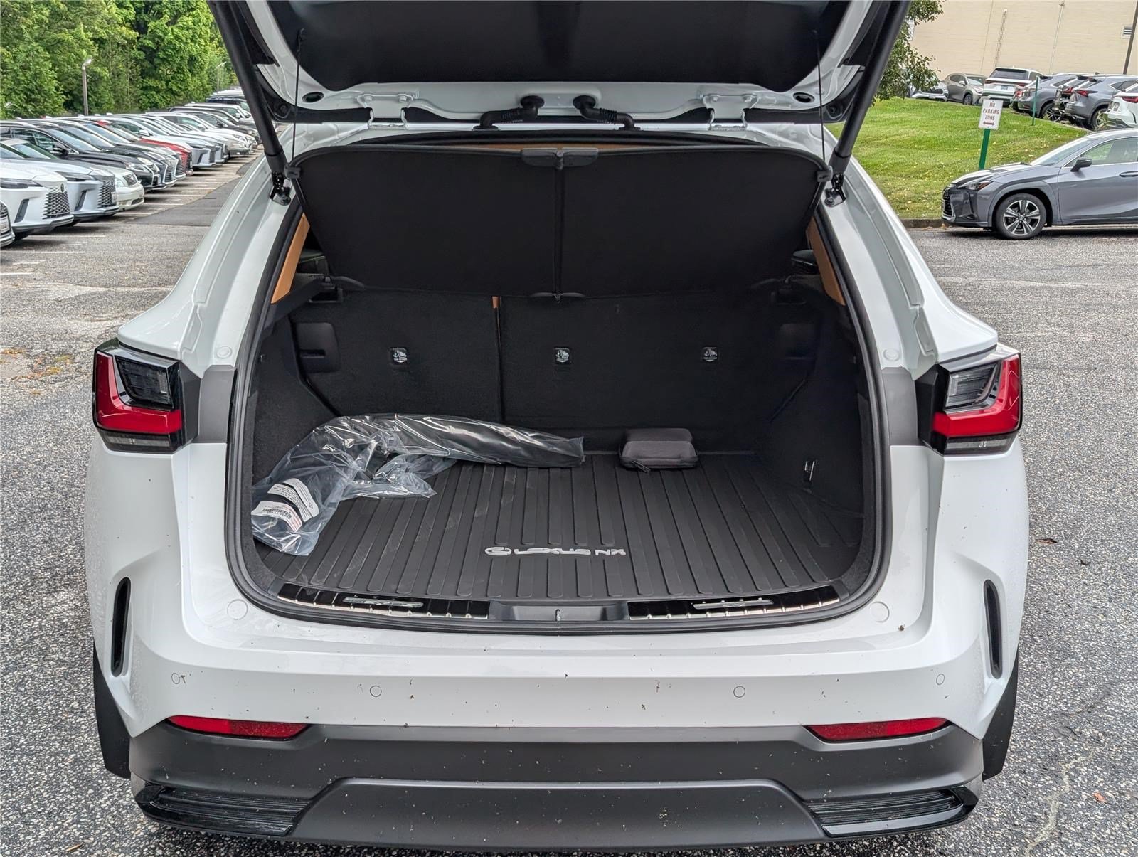 New 2026 Lexus NX 350 AWD w/ Accessory Package (2T) image 8