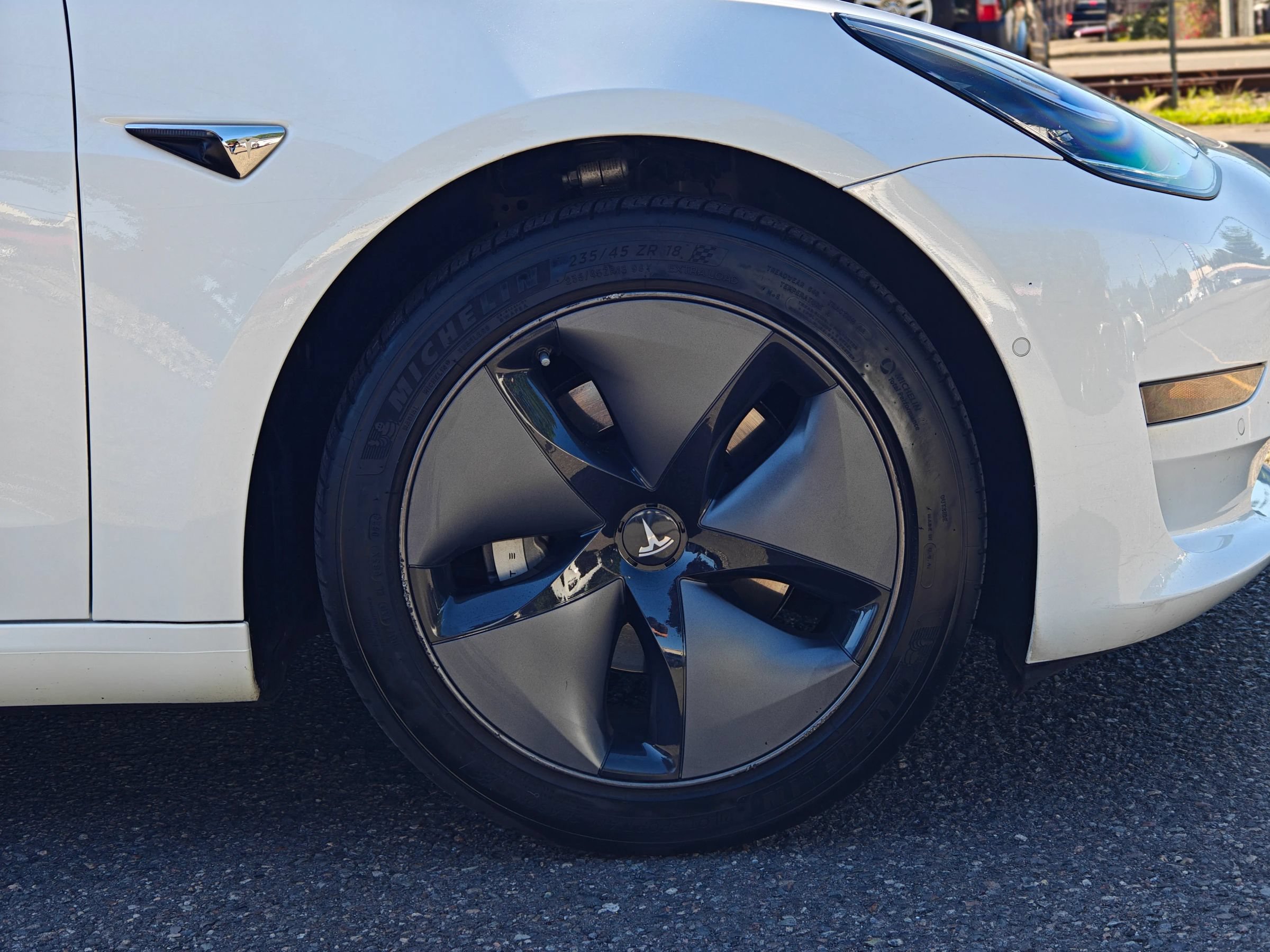 Used 2018 Tesla Model 3 Long Range AWD/4WD image 47