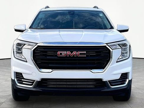 Used 2022 GMC Terrain SLE w/ Driver Convenience Package FWD image 2