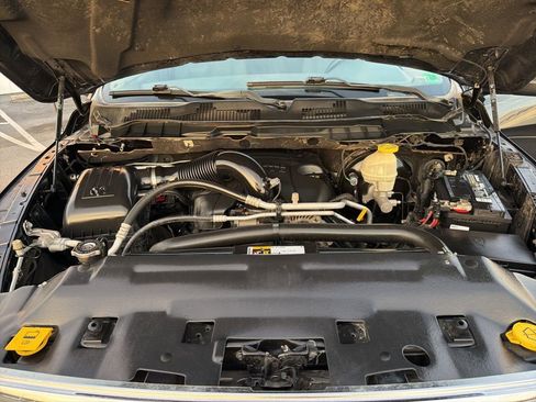 Used 2017 RAM 1500 Classic SLT image 11