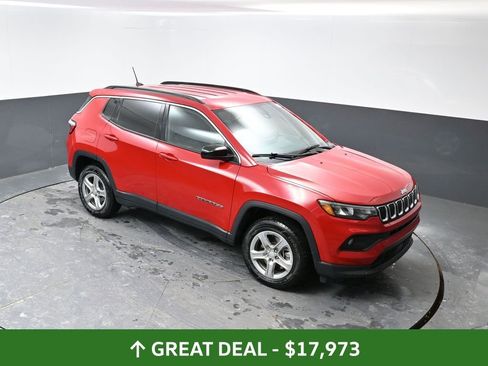 Used 2024 Jeep Compass Latitude w/ Altitude Special Edition image 44