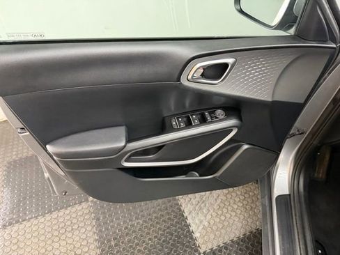 Used 2022 Kia Soul LX w/ Technology Package FWD image 20