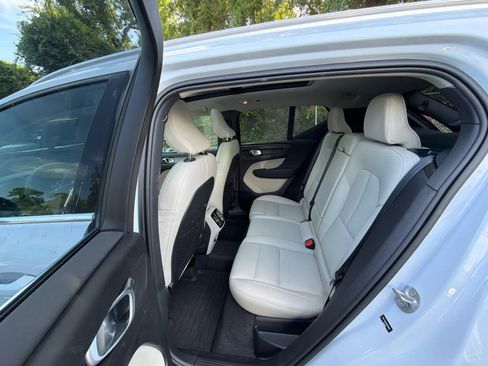 Certified 2024 Volvo XC40 B5 Ultimate w/ Protection Package Premier AWD/4WD image 22