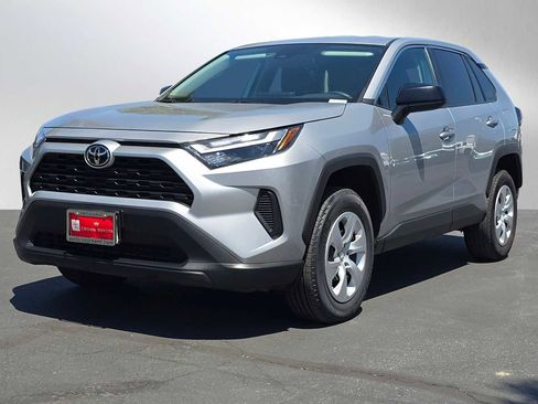 Certified 2025 Toyota RAV4 LE FWD image 7
