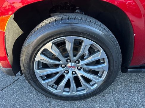 Used 2021 GMC Yukon Denali w/ Denali Premium Package image 15