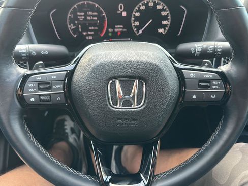 Used 2025 Honda Civic Sport image 19