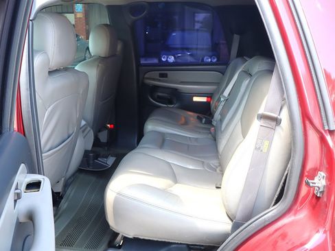 Used 2002 Chevrolet Tahoe LS w/ Traction Pkg RWD image 23