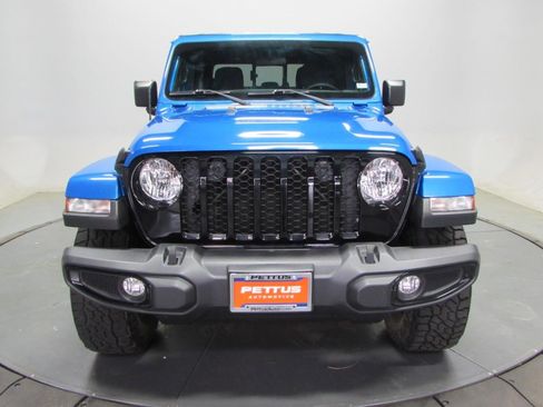 Used 2023 Jeep Gladiator Sport AWD/4WD image 2