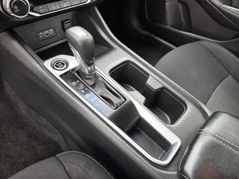 Used 2023 Nissan Sentra SV FWD image 13