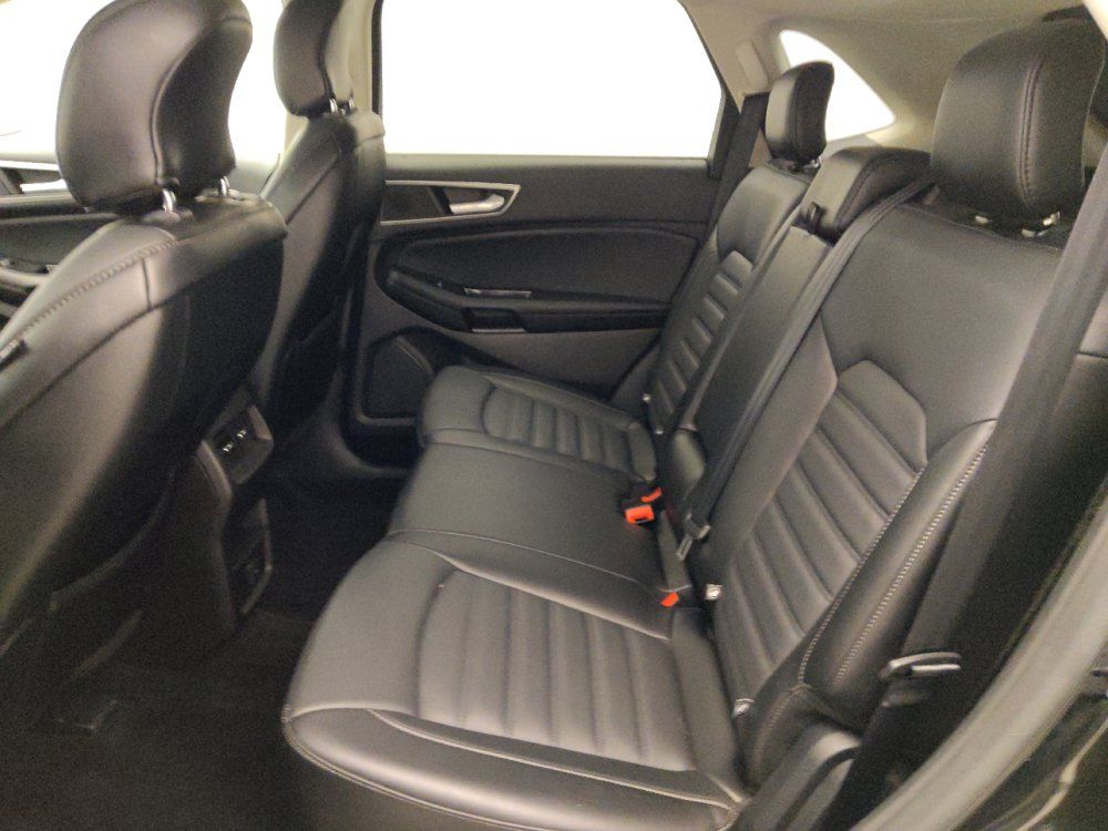 Used 2017 Ford Edge SEL w/ Equipment Group 201A AWD/4WD image 18