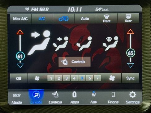 Used 2021 Jeep Wrangler Unlimited Sahara w/ Altitude image 14