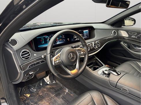 Used 2018 Mercedes-Benz S 560 S 560 Sedan 4D image 6