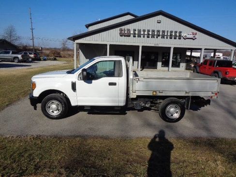 Used 2017 Ford F250 XL image 2