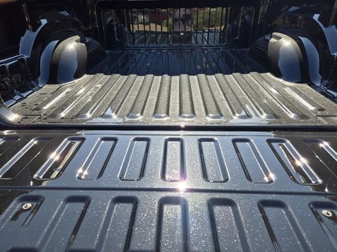 New 2026 RAM 1500 Laramie AWD/4WD image 24