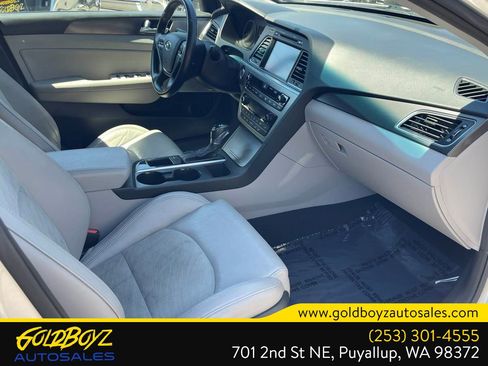 Used 2015 Hyundai Sonata Sport w/ Option Group 04 FWD image 15
