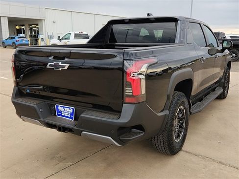 New 2026 Chevrolet Silverado EV Trail Boss image 4