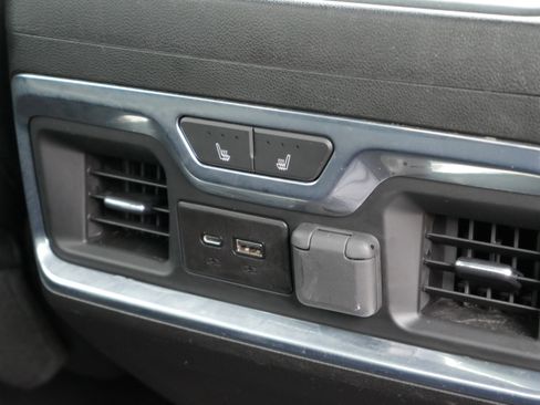 Used 2022 Chevrolet Silverado 3500 LTZ w/ LTZ Plus Package image 37