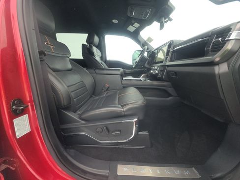 Used 2023 Ford F250 Platinum image 14