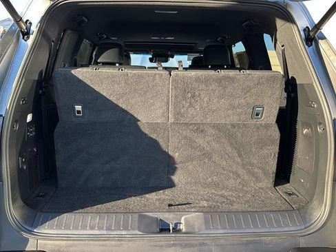 Used 2023 Lexus LX 600 4WD w/ Luxury Package image 33