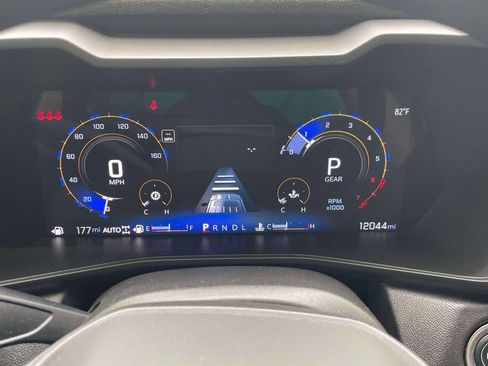 Used 2024 Chevrolet Colorado Trail Boss w/ Technology Package AWD/4WD image 27