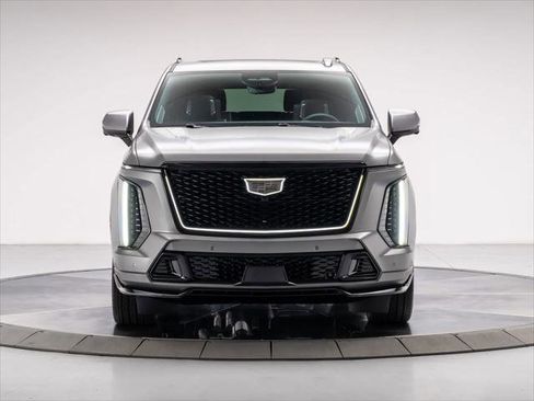 Used 2026 Cadillac Escalade V AWD/4WD image 8