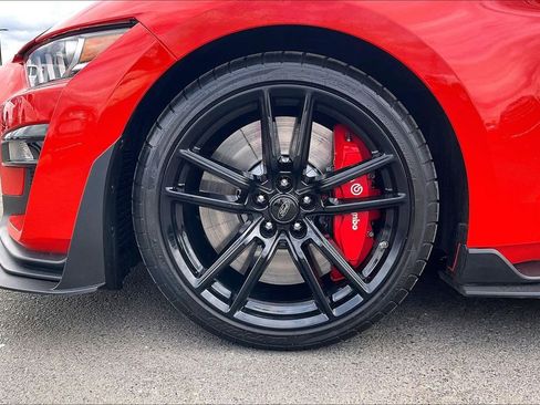 Used 2022 Ford Mustang Shelby GT500 w/ Technology Package image 34