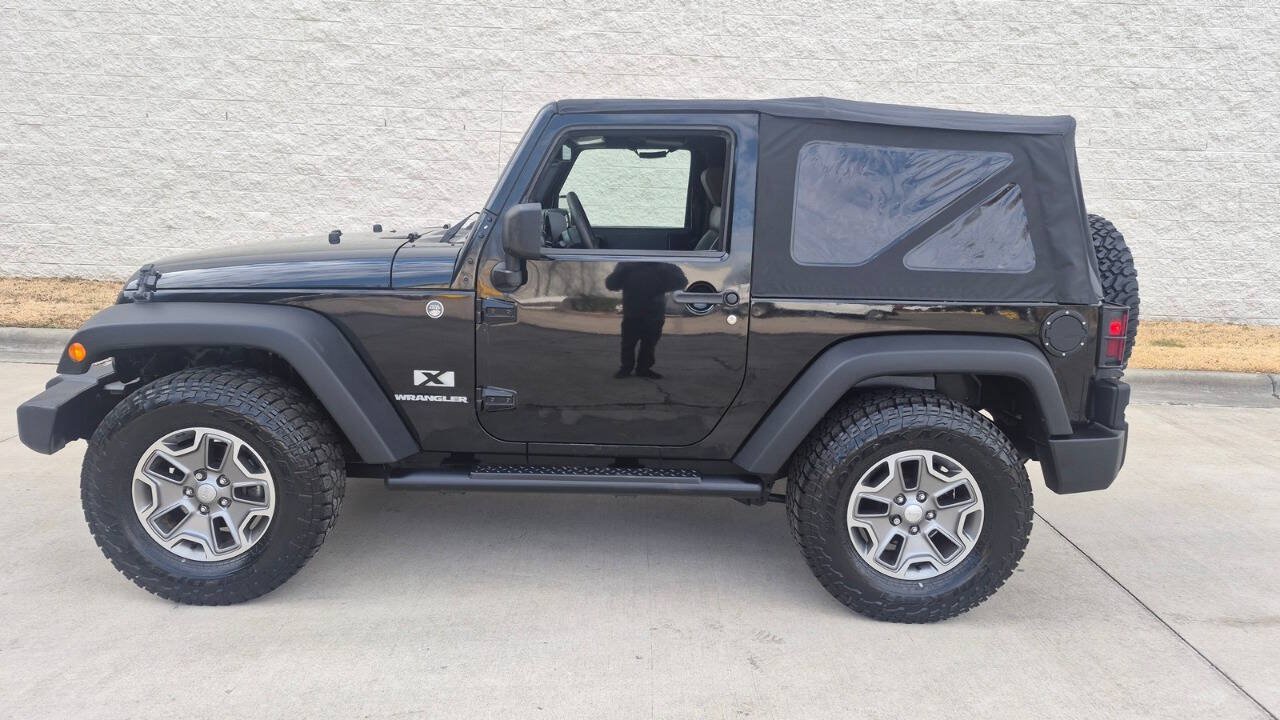 Used 2009 Jeep Wrangler X w/ Black Appearance Group AWD/4WD image 4