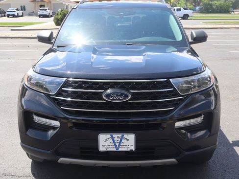 Used 2021 Ford Explorer XLT w/ Equipment Group 202A AWD/4WD image 12