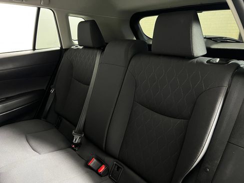 Certified 2025 Toyota Corolla Cross LE FWD image 20