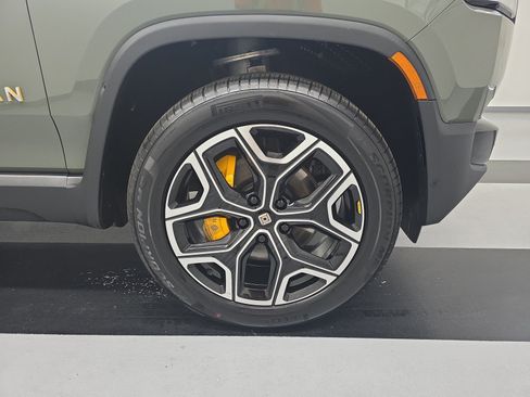 Used 2022 Rivian R1S Launch Edition AWD/4WD image 11