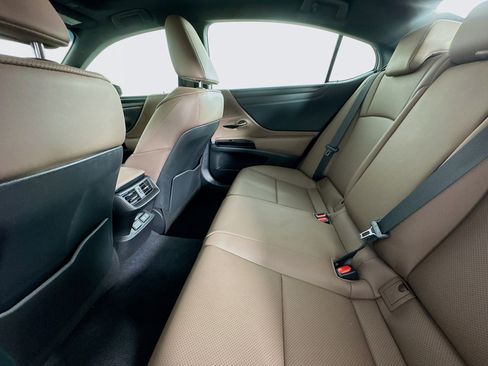 Used 2024 Lexus ES 350 w/ Premium Package image 24