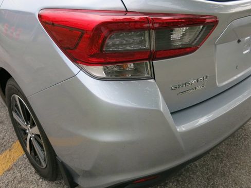 Used 2022 Subaru Impreza 2.0i Premium AWD/4WD image 40
